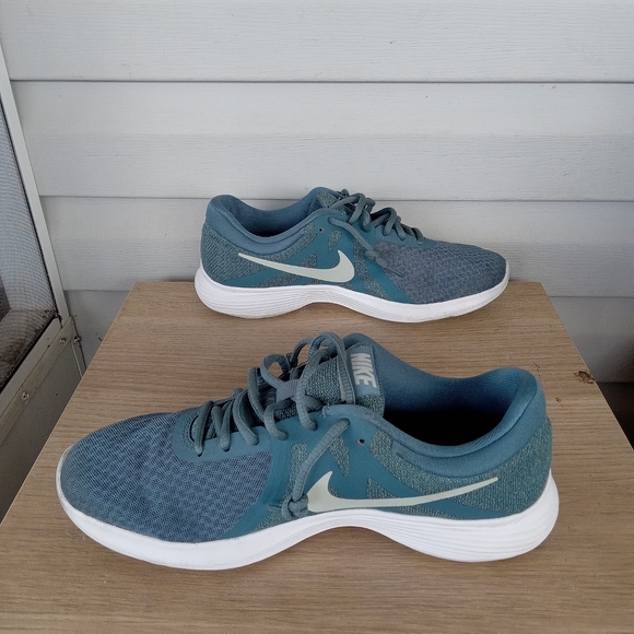 Nike Shoes - Nike Revolution 4 women shoes size 10